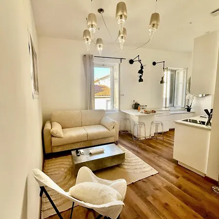 Apartment Moderne Climatise Centre-ville Avignon